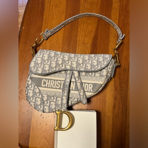 DIOR SADDLE BAG IN GREY OBLIQUE MONOGRAM - Picture 5 of 11